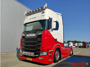 Vlačilec SCANIA S 730