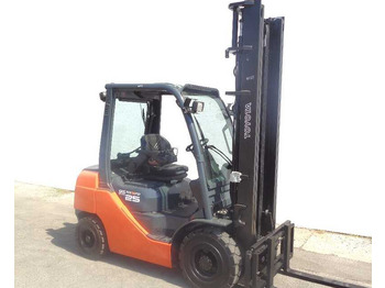 Diesel viličar TOYOTA FD 25