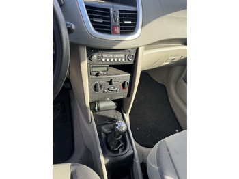 Avtomobil Peugeot 207: slika 5
