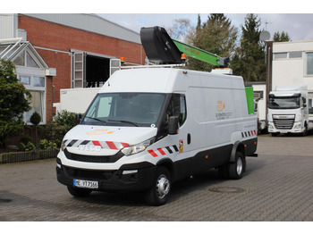Dvižna ploščad montirana na tovornjak IVECO Daily