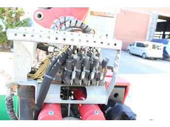 Tovornjak za prevoz lesa, Tovornjak z dvigalom MAN TGX 33.560 D38Motor 6x4 Intarder KESLA-Holzkran: slika 4