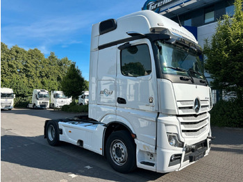 Vlačilec MERCEDES-BENZ