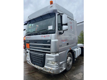 Vlačilec DAF XF 105 460