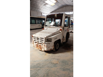 Traktor za prevoz prtljage