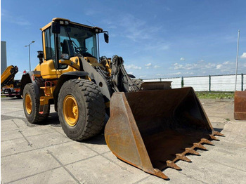 Kolesni nakladalec VOLVO L60H