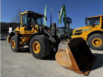 Kolesni nakladalec VOLVO L90H