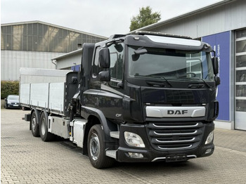 Tovornjak z dvigalom DAF CF 450