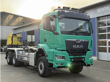 Kotalni prekucni tovornjak MAN