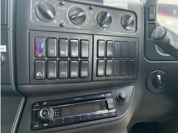 Vozilo za pometanje MAN TGA 26.430 6x2-2 LL: slika 3