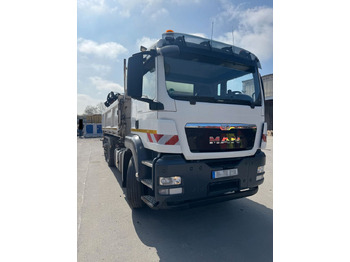 Tovornjak z dvigalom MAN TGS 26.400