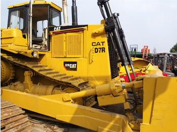 Buldožer CAT D7R: slika 1