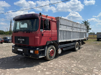 Tovornjak s kesonom MAN 25.422: slika 2