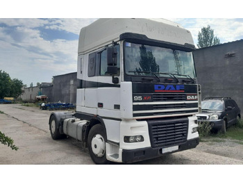 Vlačilec DAF XF 95 430