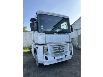 Vlačilec RENAULT Magnum 440