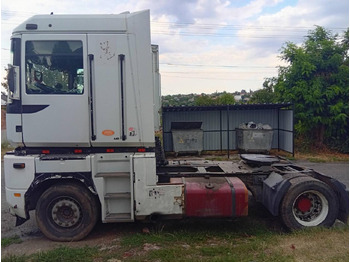 Vlačilec RENAULT Magnum 440