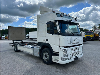 Tovornjak-šasija VOLVO FM 330