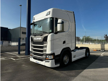 Vlačilec SCANIA S 450
