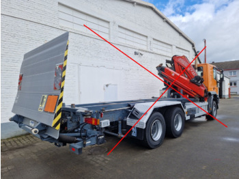 Dvižna ploščad zadaj