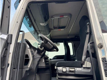 Interior photo 1: Tovornjak-šasija MAN TGX 26.440 6X2-4 LL TGX 26.440 6X2-4 LL, Lift-/Lenkachse