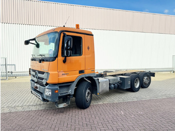 Tovornjak-šasija MERCEDES-BENZ Actros 2541