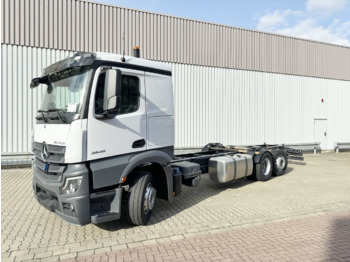 Tovornjak-šasija MERCEDES-BENZ Actros 2545