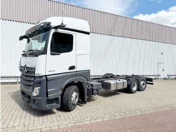 Tovornjak-šasija MERCEDES-BENZ Actros 2548