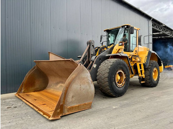 Kolesni nakladalec VOLVO L180G