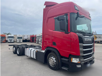 Tovornjak s ponjavo SCANIA R 450