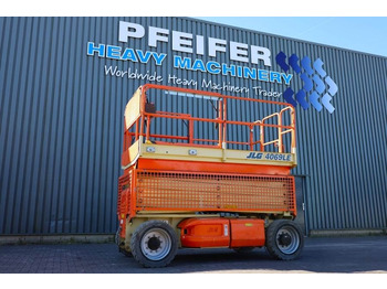 Škarjasta dvižna ploščad JLG