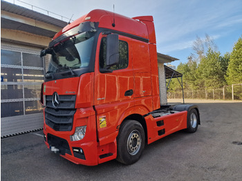 Vlačilec MERCEDES-BENZ Actros 1845