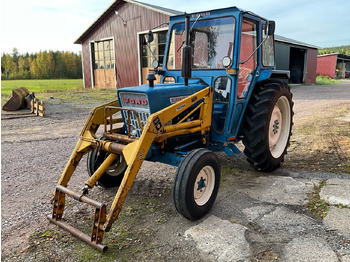 Traktor FORD