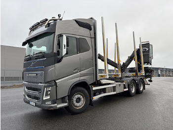 Tovornjak za prevoz lesa VOLVO FH16