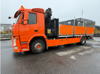 Tovornjak z dvigalom VOLVO FM