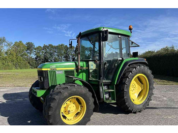 Traktor JOHN DEERE 6210