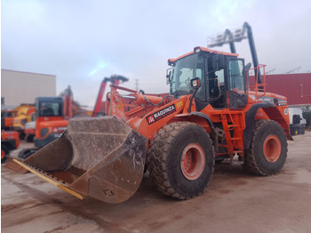 Kolesni nakladalec DOOSAN DL300