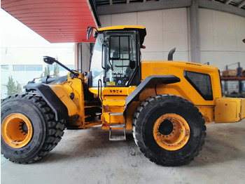 Kolesni nakladalec JCB 457