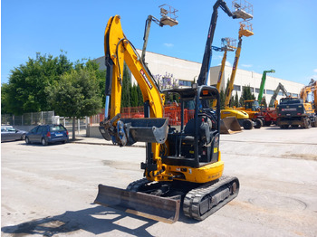 Mini bager JCB 8030