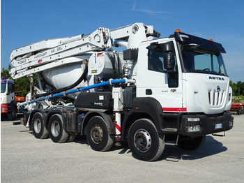 Avtomešalec s črpalko IVECO Astra