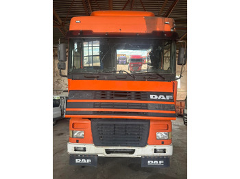 Vlačilec DAF XF 95