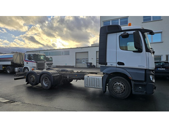 Tovornjak-šasija MERCEDES-BENZ Actros 2642