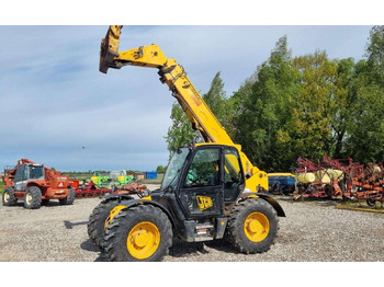 Traktor JCB