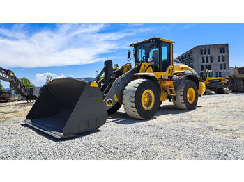 Kolesni nakladalec VOLVO L120H