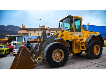 Kolesni nakladalec VOLVO L110E