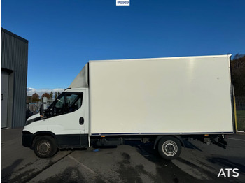 Dostavno vozilo z zabojnikom Box Truck Iveco Daily with Tail Lift: slika 2