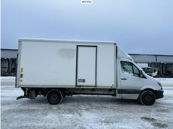 Dostavno vozilo z zabojnikom MERCEDES-BENZ Sprinter