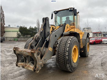 Kolesni nakladalec VOLVO L110E
