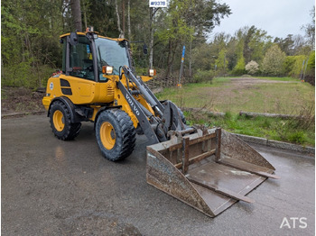 Kolesni nakladalec VOLVO L25F