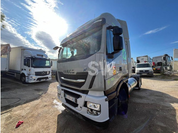 Vlačilec IVECO