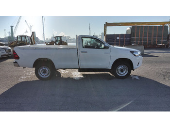 Poltovornjak Toyota Hilux / Revo Pick-up single Cab pack security 2.4L Turbo Diesel Manual: slika 2