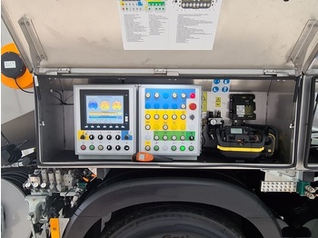 Nov Vakuumski tovornjak Mercedes-Benz Actros 2543: slika 4